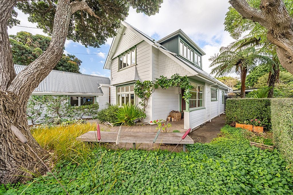 26 Patrick Street, Petone, Lower Hutt - Carousel 1