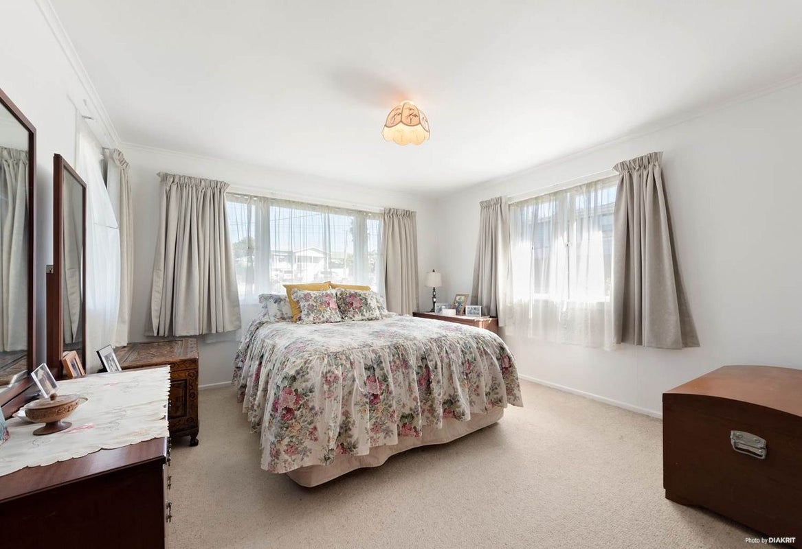 28 Methuen Road, Avondale, Auckland - Carousel 2