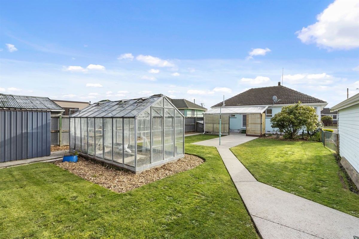 16 Tauiwi Crescent, Hei Hei, Christchurch - Carousel 12