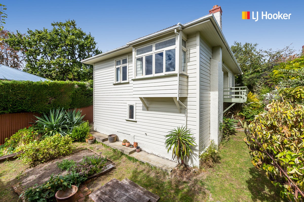 24 Springhill Road, Mornington, Dunedin - Carousel 1