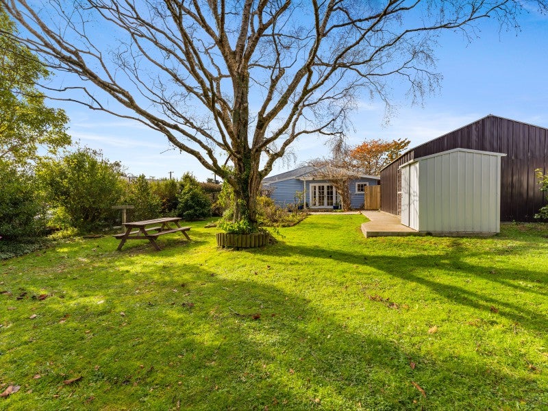 14 MacLaren Street, Maymorn, Upper Hutt - Carousel 1