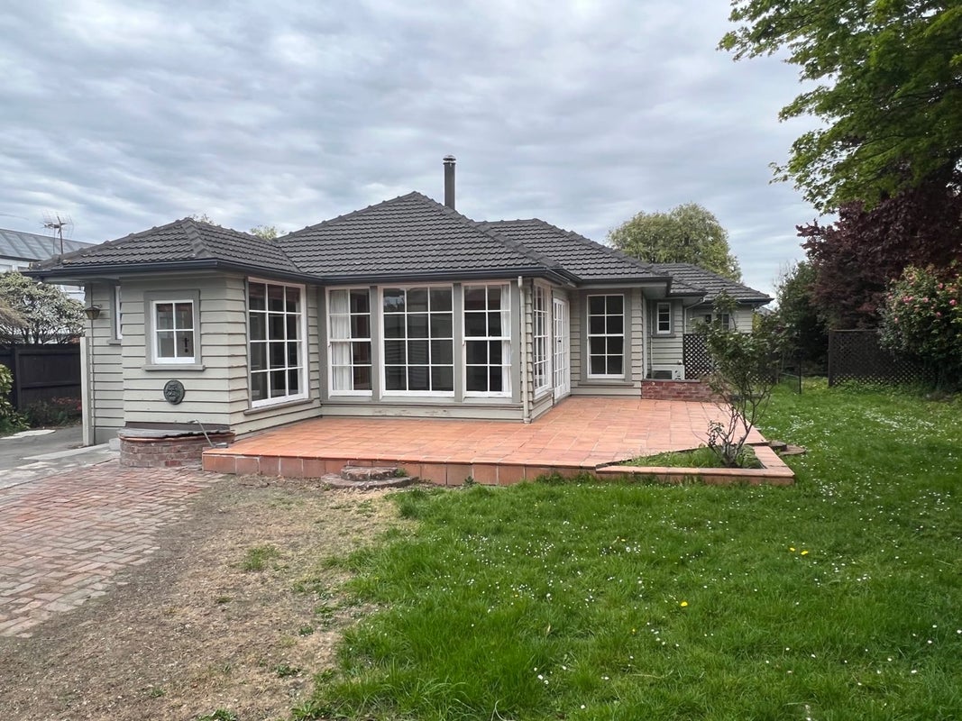118 Memorial Avenue, Burnside, Christchurch - Carousel 1