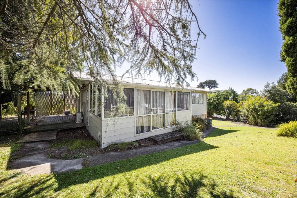 6 Fitzherbert Avenue, West Harbour, Auckland - Carousel 2