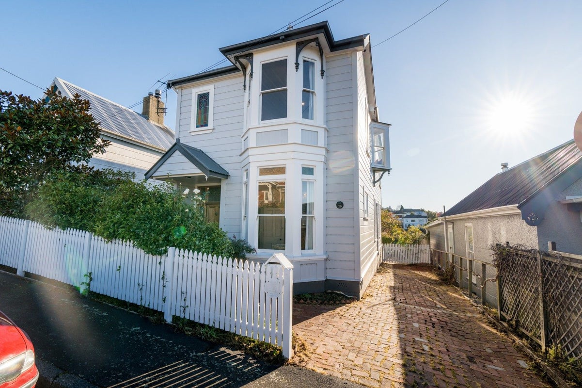 16 Galloway Street, Mornington, Dunedin - Carousel 1