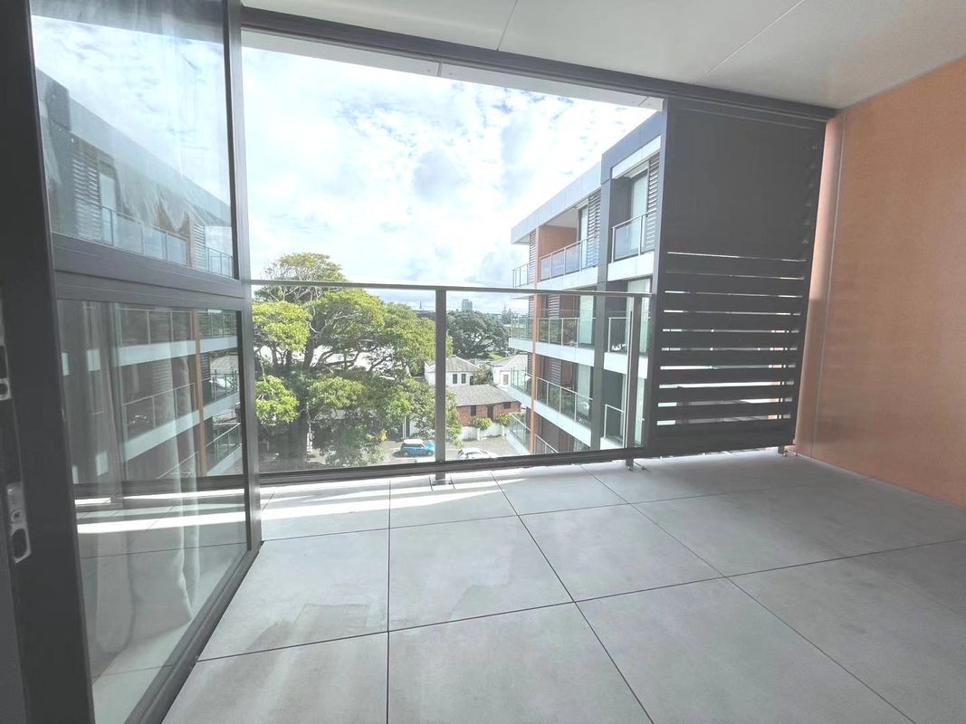 507/10 Lion Place, Epsom, Auckland - Carousel 2