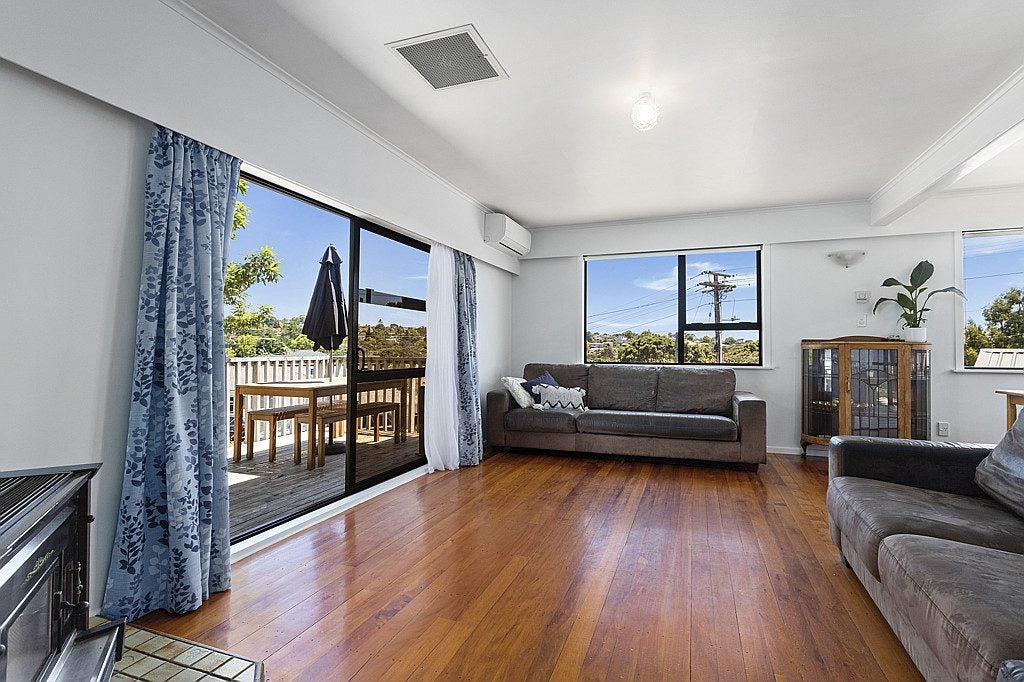 7A Lex Avenue, Green Bay, Auckland - Carousel 2