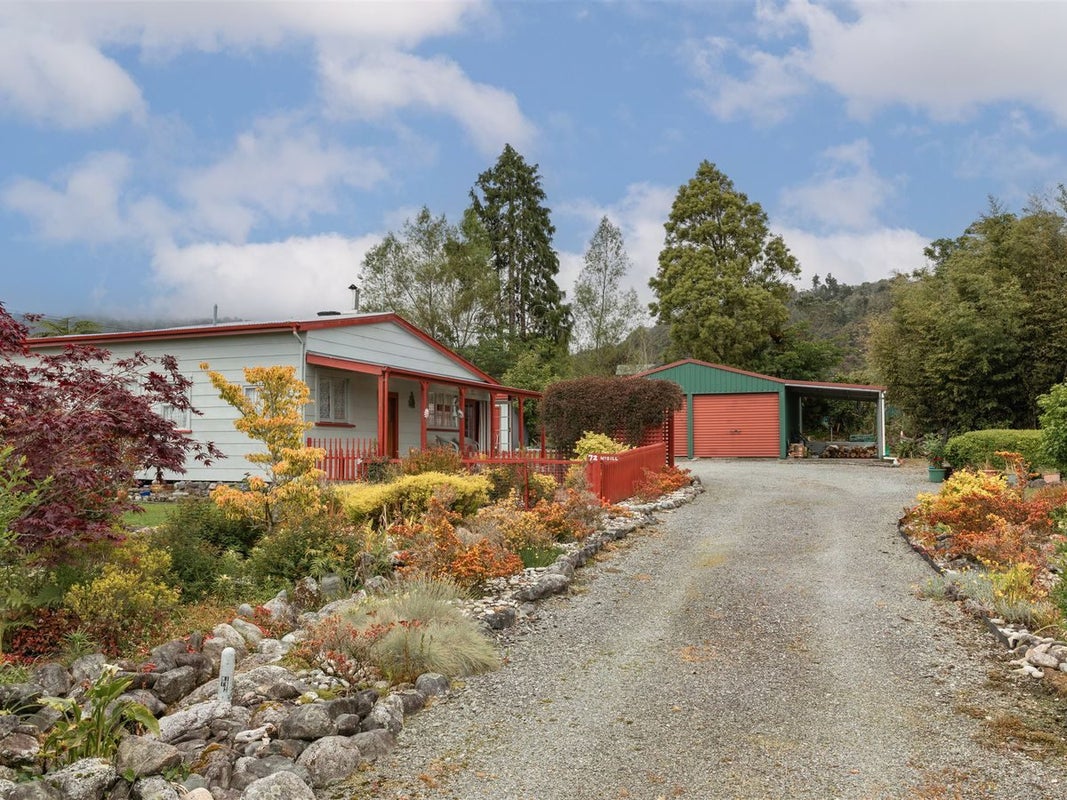 72 McGill Street, Waimangaroa, Westport - Carousel 2