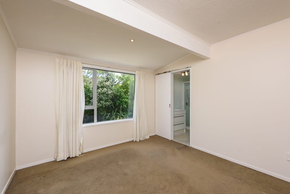 12 Cambrian Street, Churton Park, Wellington - Carousel 16