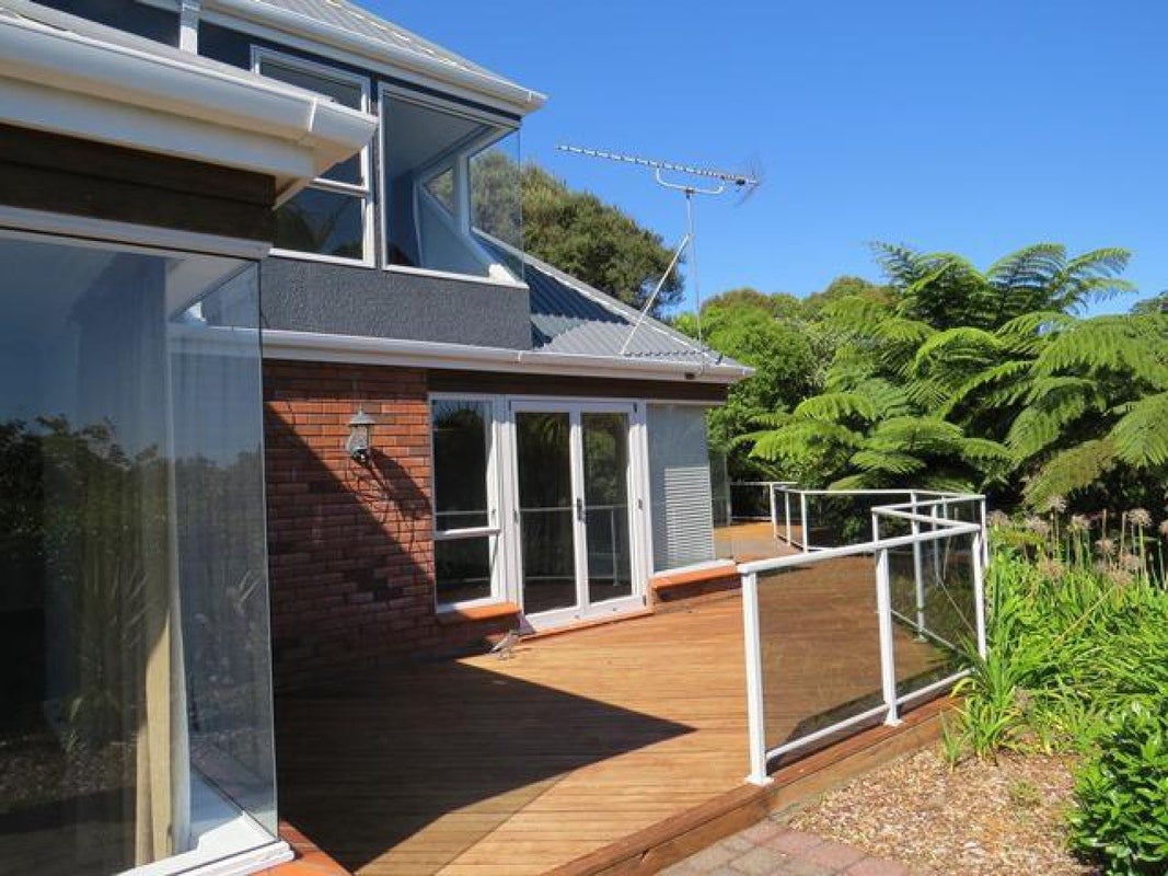 5 Flight Place, Lower Vogeltown, New Plymouth - Carousel 15