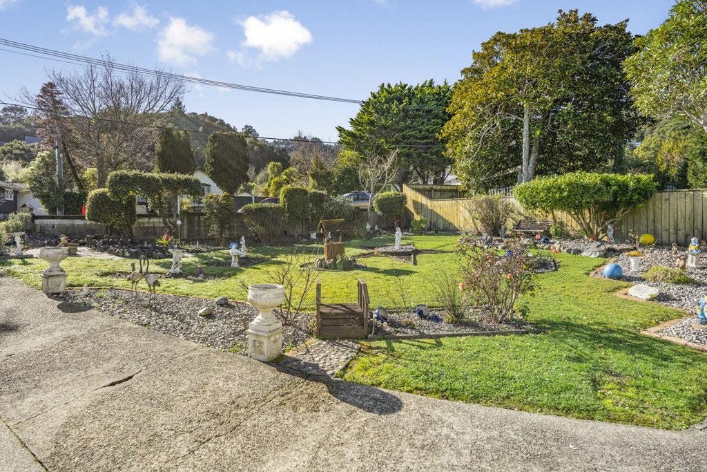 96 Horoeka Street, Stokes Valley, Lower Hutt - Carousel 2