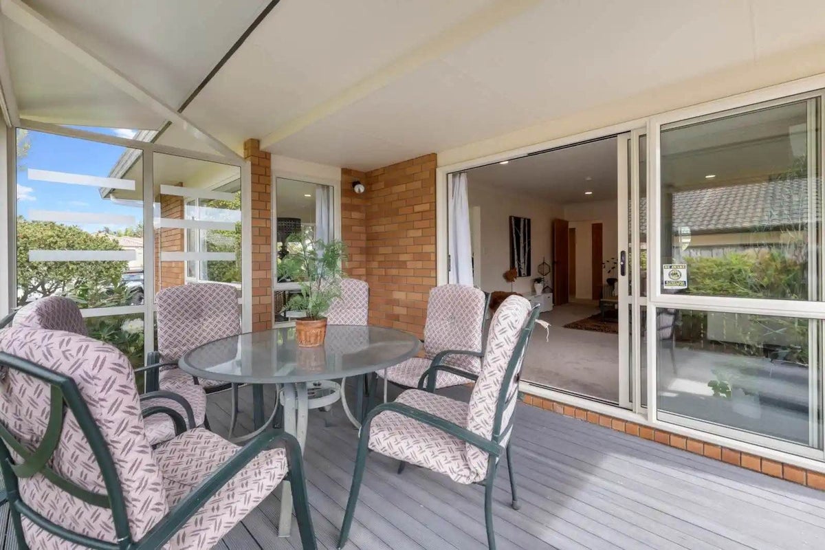 24 Castlehill Court, Wattle Downs, Auckland - Carousel 16