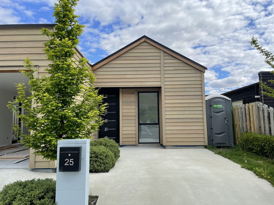 25 Dewar Street, Lake Hayes, Queenstown - Carousel 1