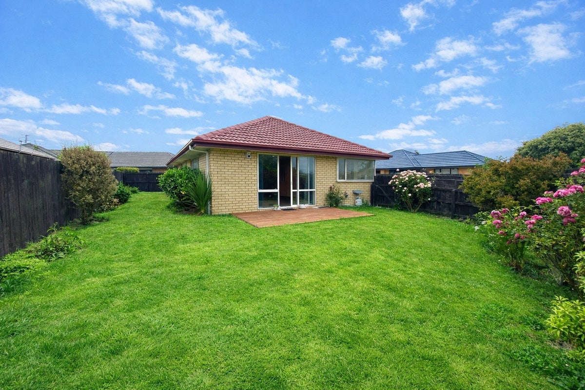 31 Dufek Crescent, Wigram, Christchurch - Carousel 2