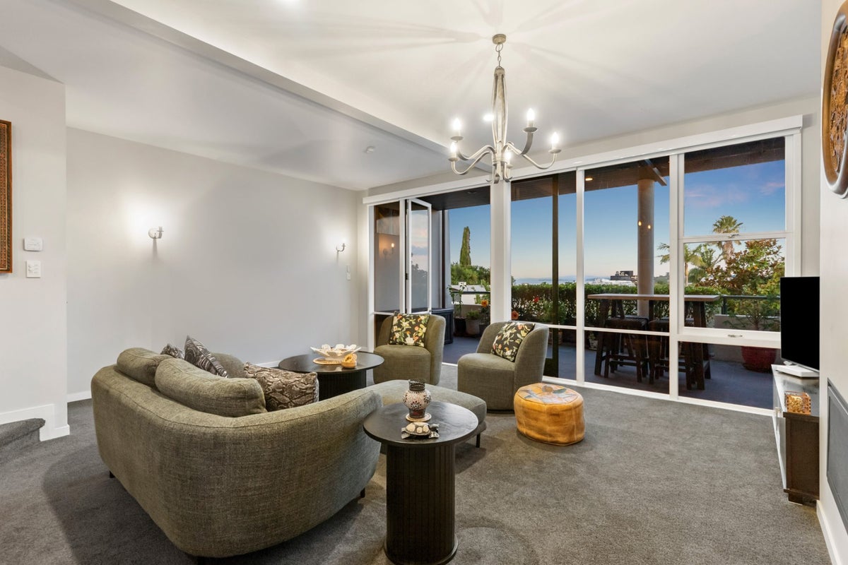 6/22 Killarney Street, Takapuna, Auckland - Carousel 1