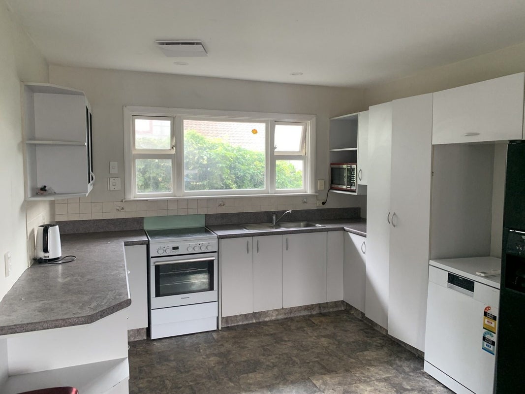 5 Russley Road, Russley, Christchurch - Carousel 2