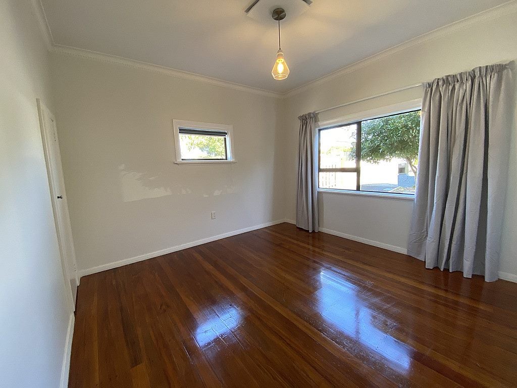 41 Shorwell Street, Sandringham, Auckland - Carousel 2