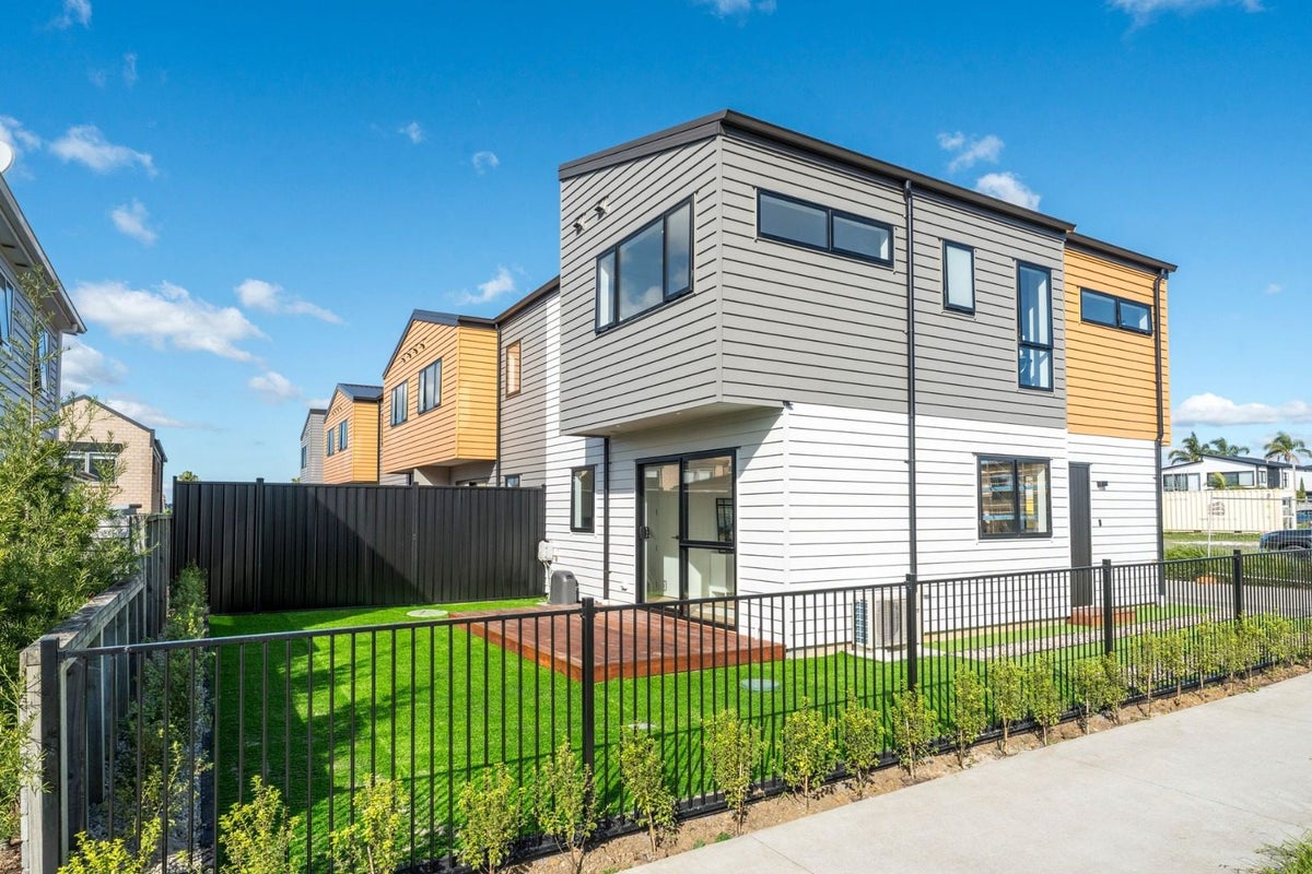 37 Turret Lane, Hobsonville, Auckland - Carousel 2