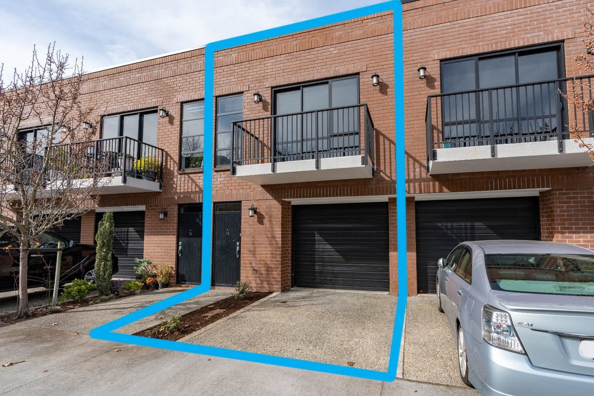 14 Village Quarter Lane, Frankton, Hamilton - Carousel 2