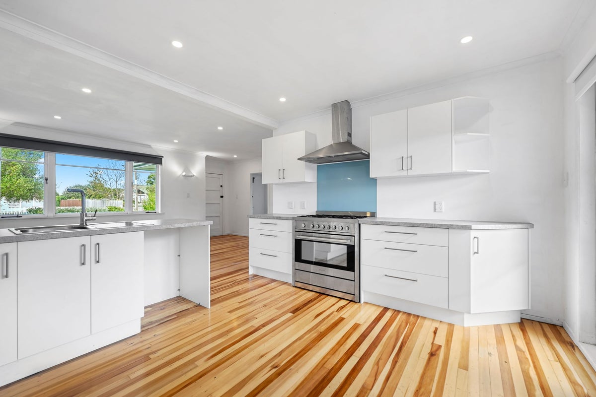 3 Glenview Terrace, Glenview, Hamilton - Carousel 2