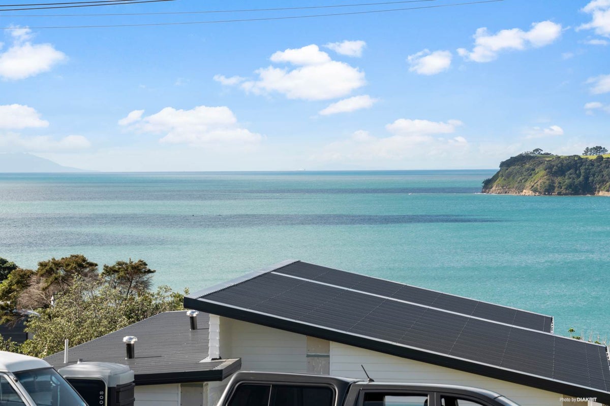 10 Melandra Road, Stanmore Bay, Whangaparaoa - Carousel 2