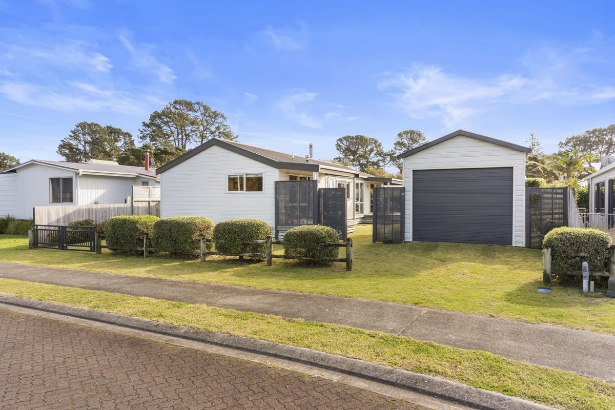 28 Oceanair Drive, Pauanui - Carousel 2