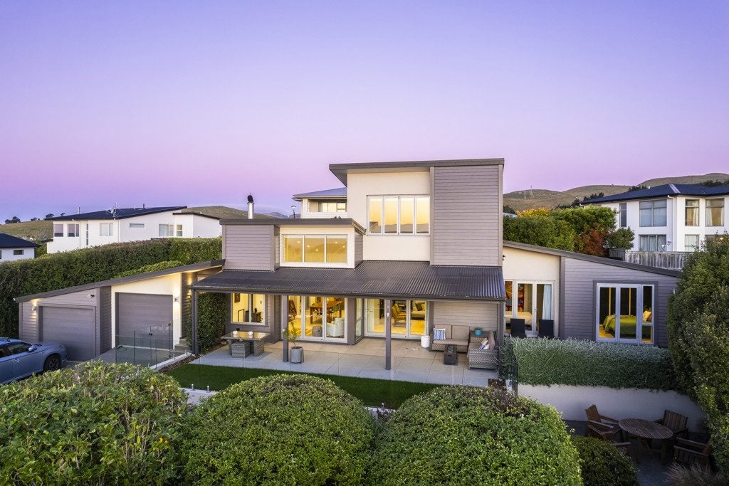 11 Stonewall Place, Huntsbury, Christchurch - Carousel 2