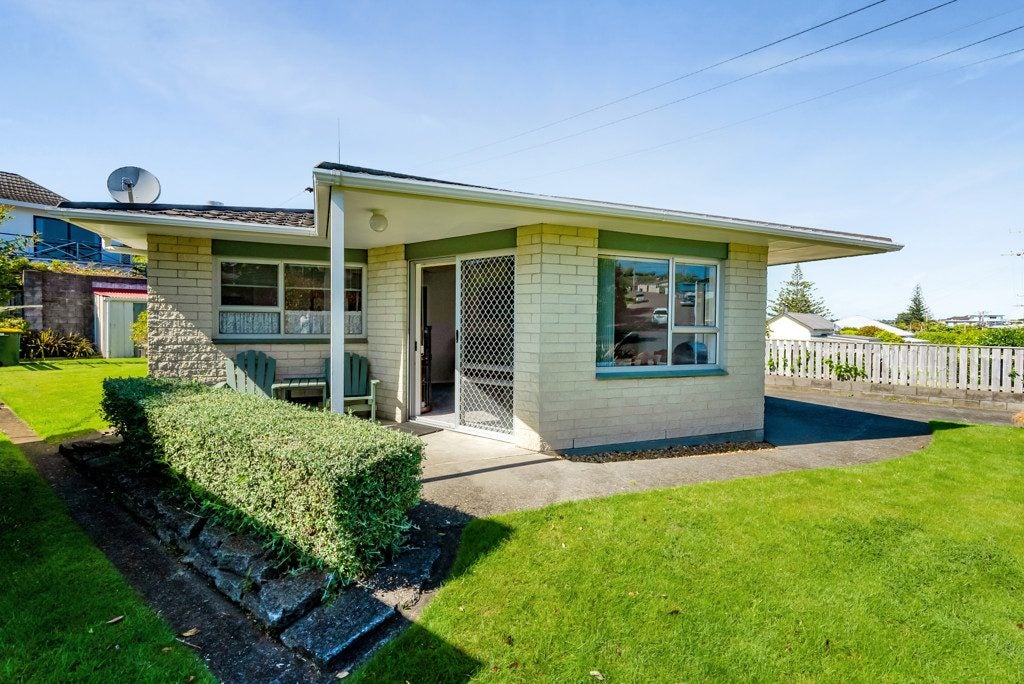 59B Ngamotu Road, Moturoa, New Plymouth - Carousel 1