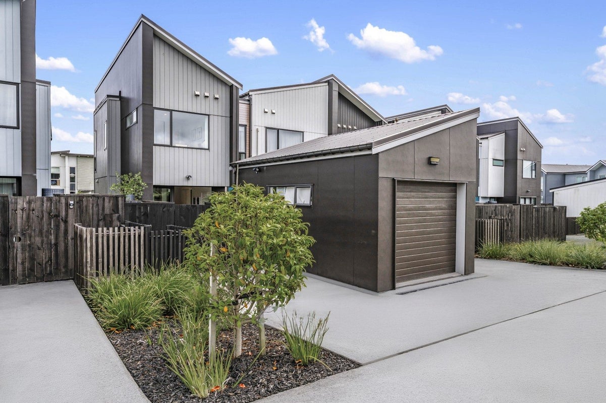10 Walter Merton Road, Hobsonville, Auckland - Carousel 1