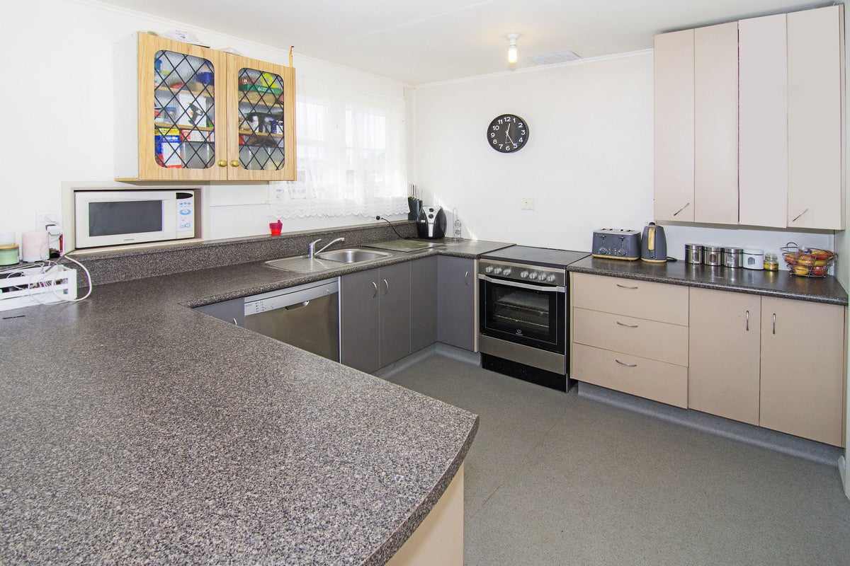 132 Oxford Street, Lansdowne, Masterton - Carousel 2