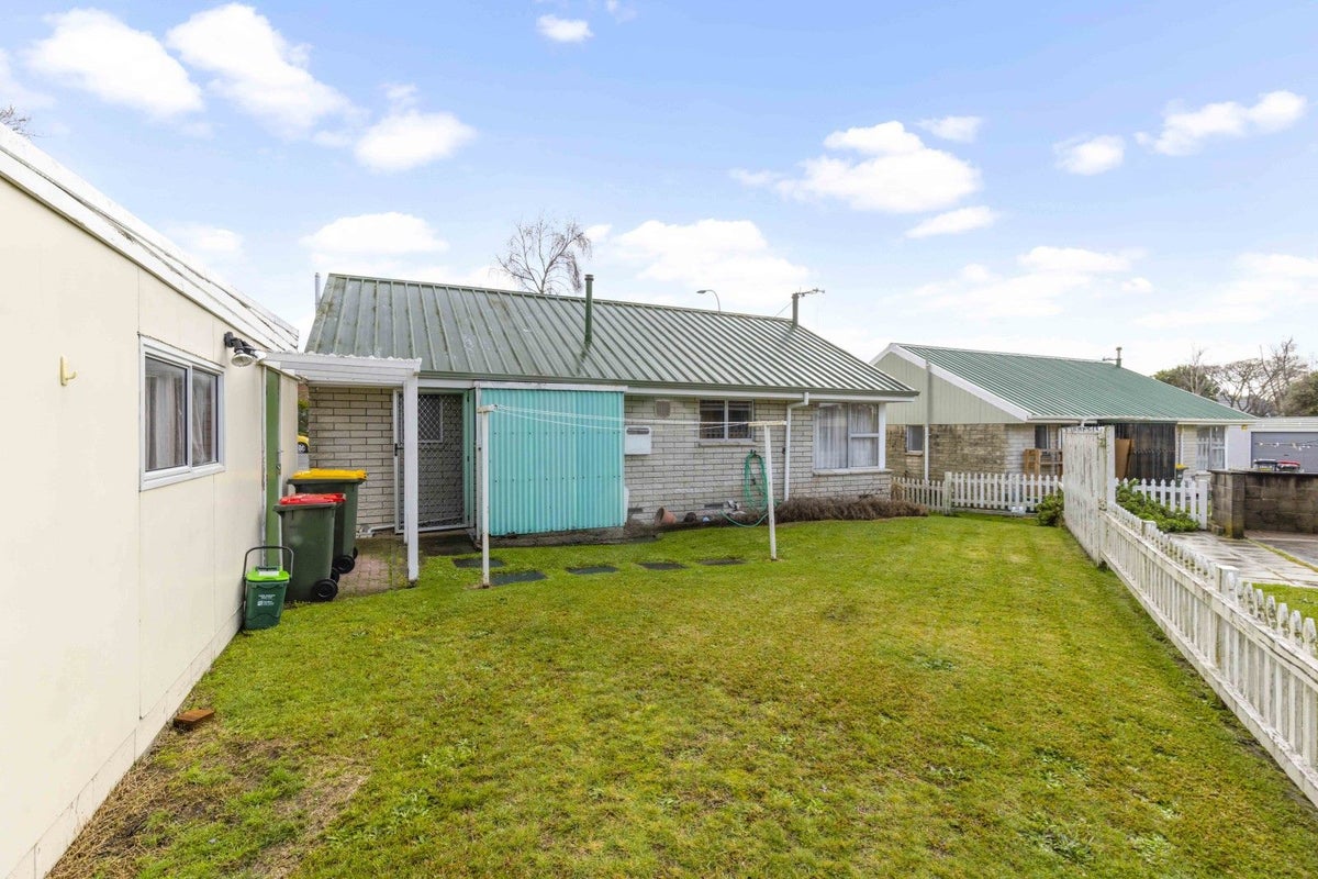 22 Insoll Avenue, Enderley, Hamilton - Carousel 12