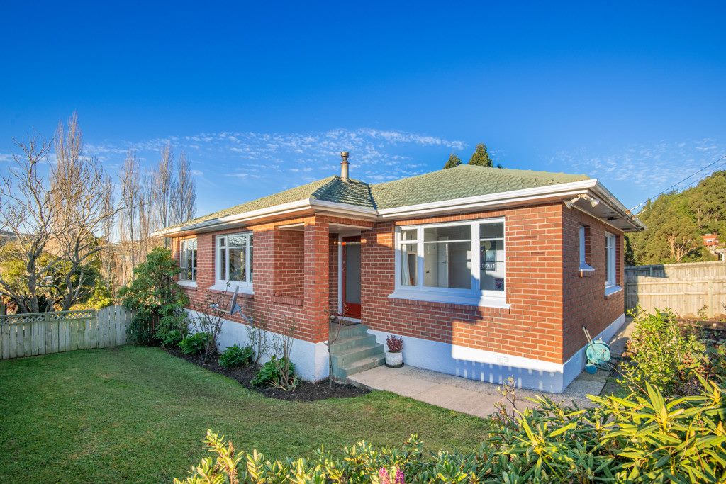 42 Koremata Street, Green Island, Dunedin - Carousel 1