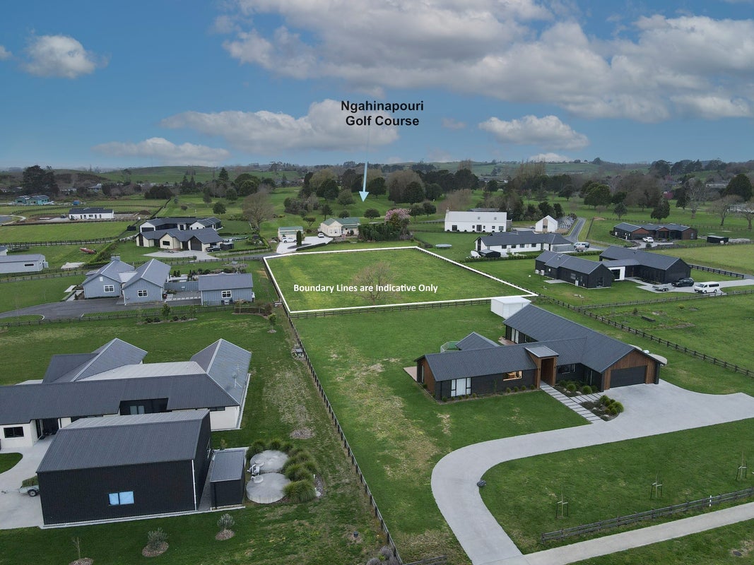 2/120 Pilot Drive, NGAHINAPOURI - Carousel 2