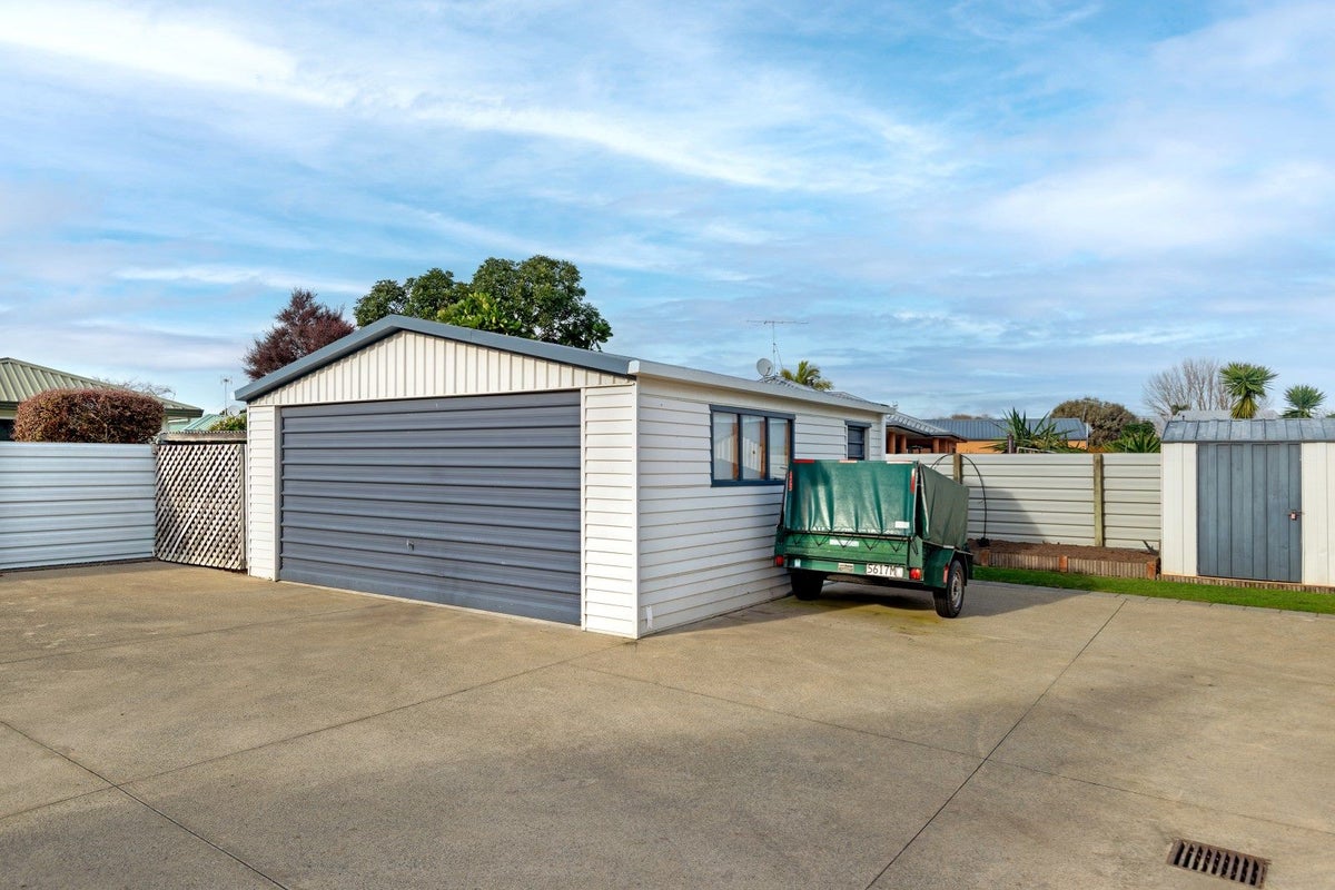 32 Ruru Avenue, Lytton West, Gisborne - Carousel 15