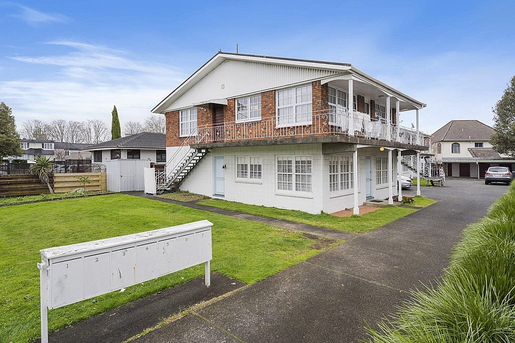 2/191 Manukau Road, Epsom, Auckland - Carousel 1
