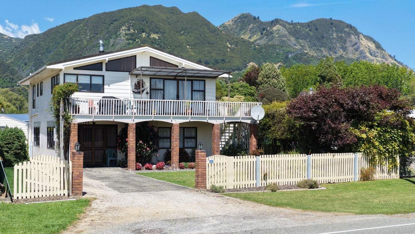 616 Abel Tasman Drive, Clifton, Takaka - Carousel 1