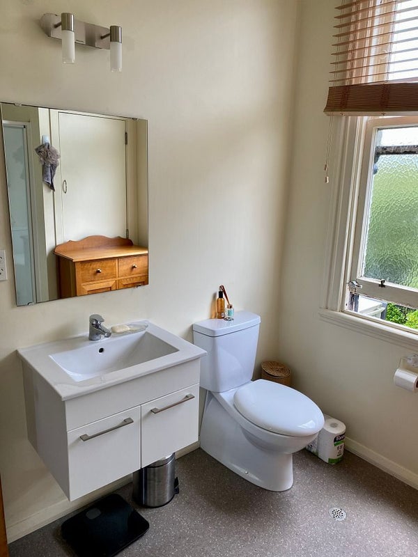 24 Waripori Street, BERHAMPORE 6023, WELLINGTON - Carousel 2
