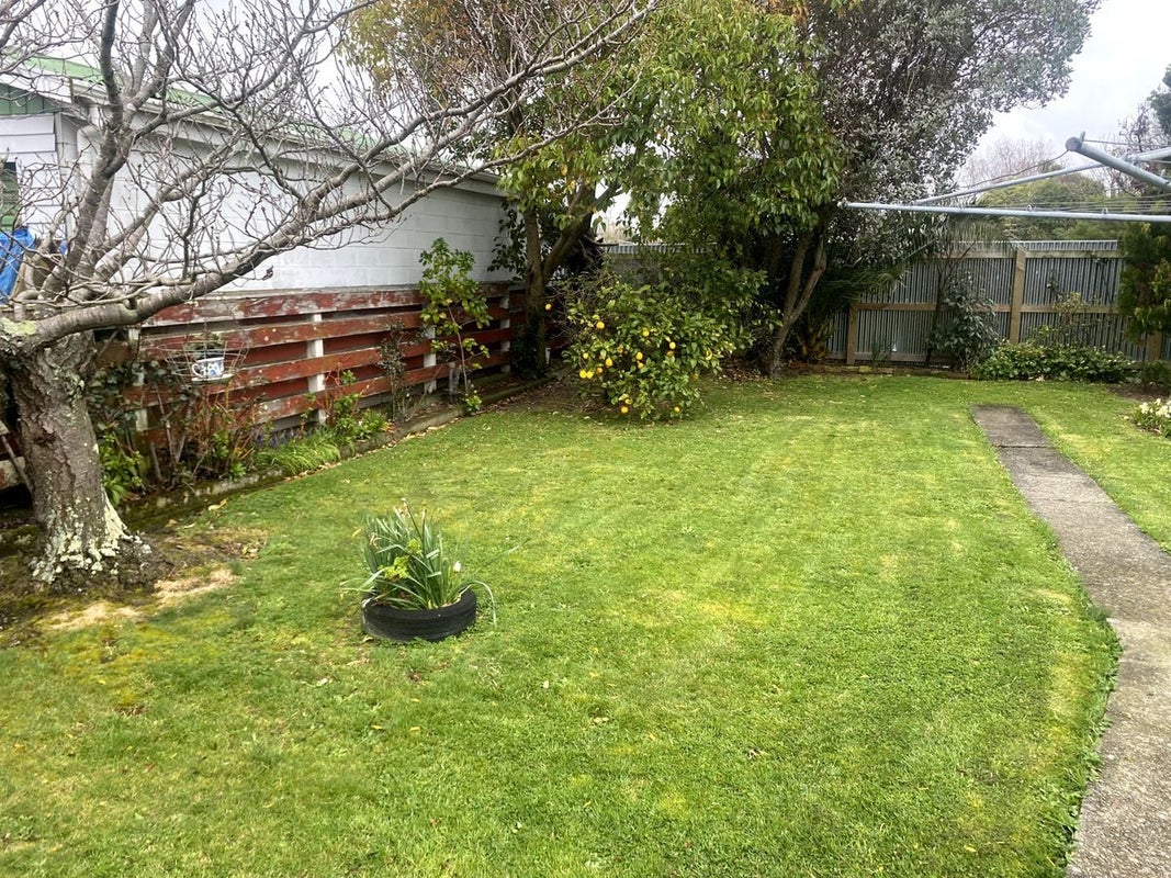 74 Shamrock Street, Takaro, Palmerston North - Carousel 2