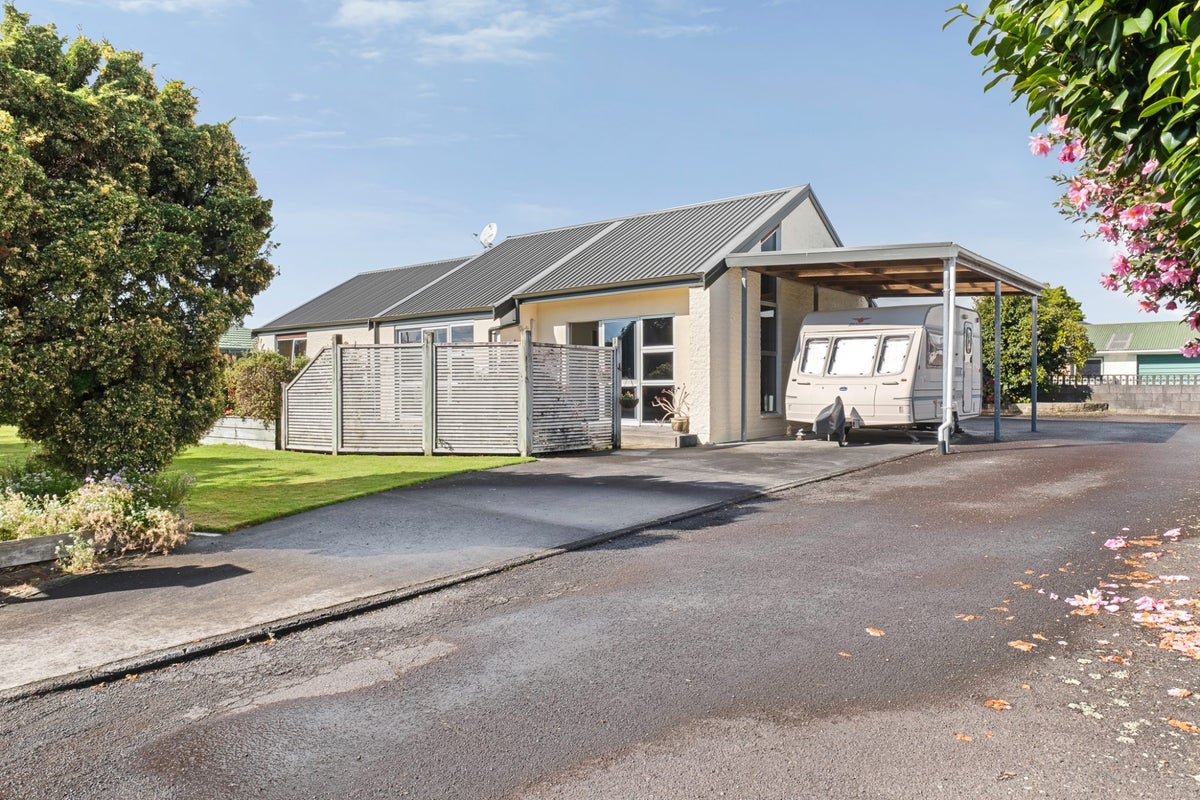 14A Truby King Street, Merrilands, New Plymouth - Carousel 2