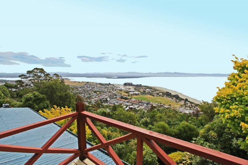 260 Princes Drive, Britannia Heights, Nelson - Carousel 2