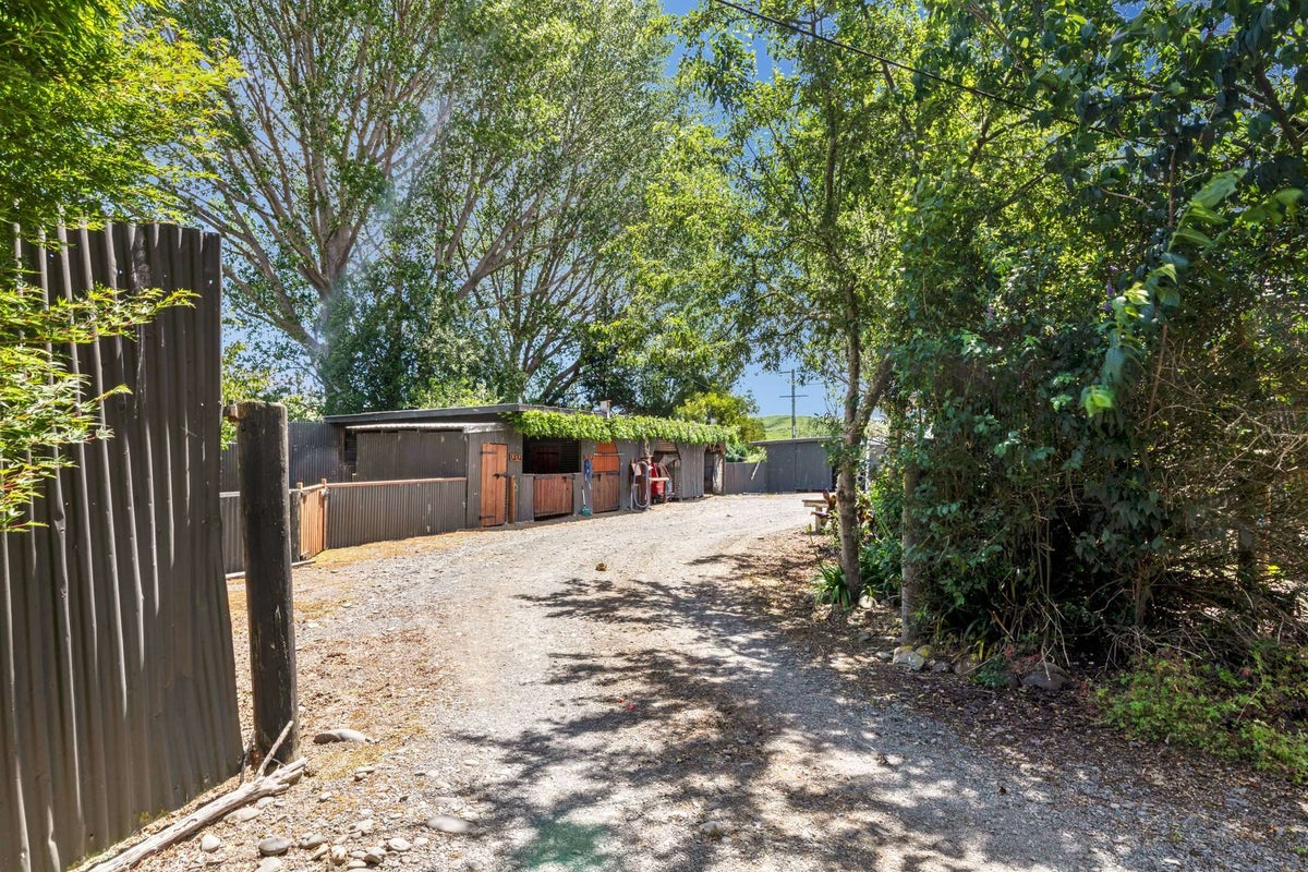 537 Murimotu Road, Hunterville - Carousel 2