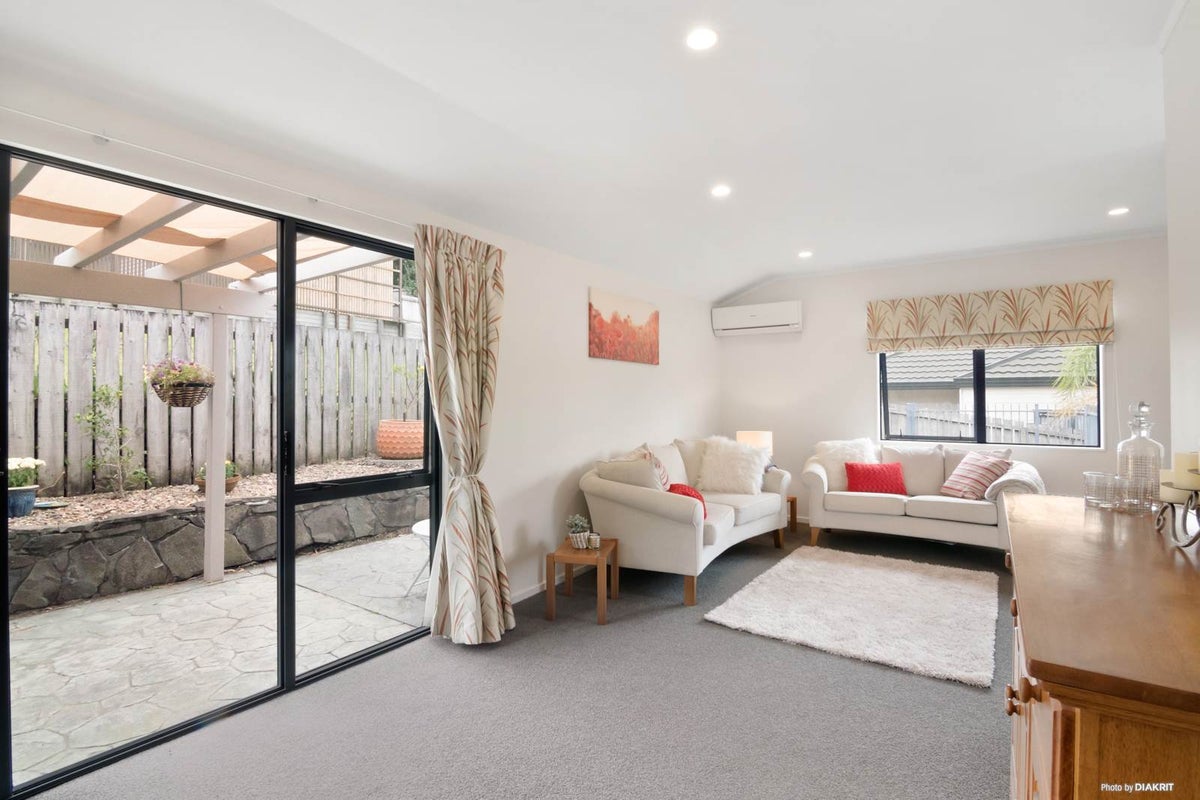 2/10 Knott Road, Stanmore Bay, Whangaparaoa - Carousel 2