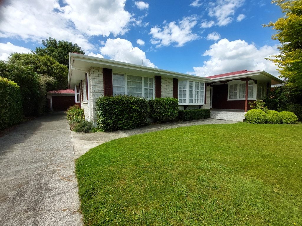 85 Wikiriwhi Crescent, Awapuni, Palmerston North - Carousel 1
