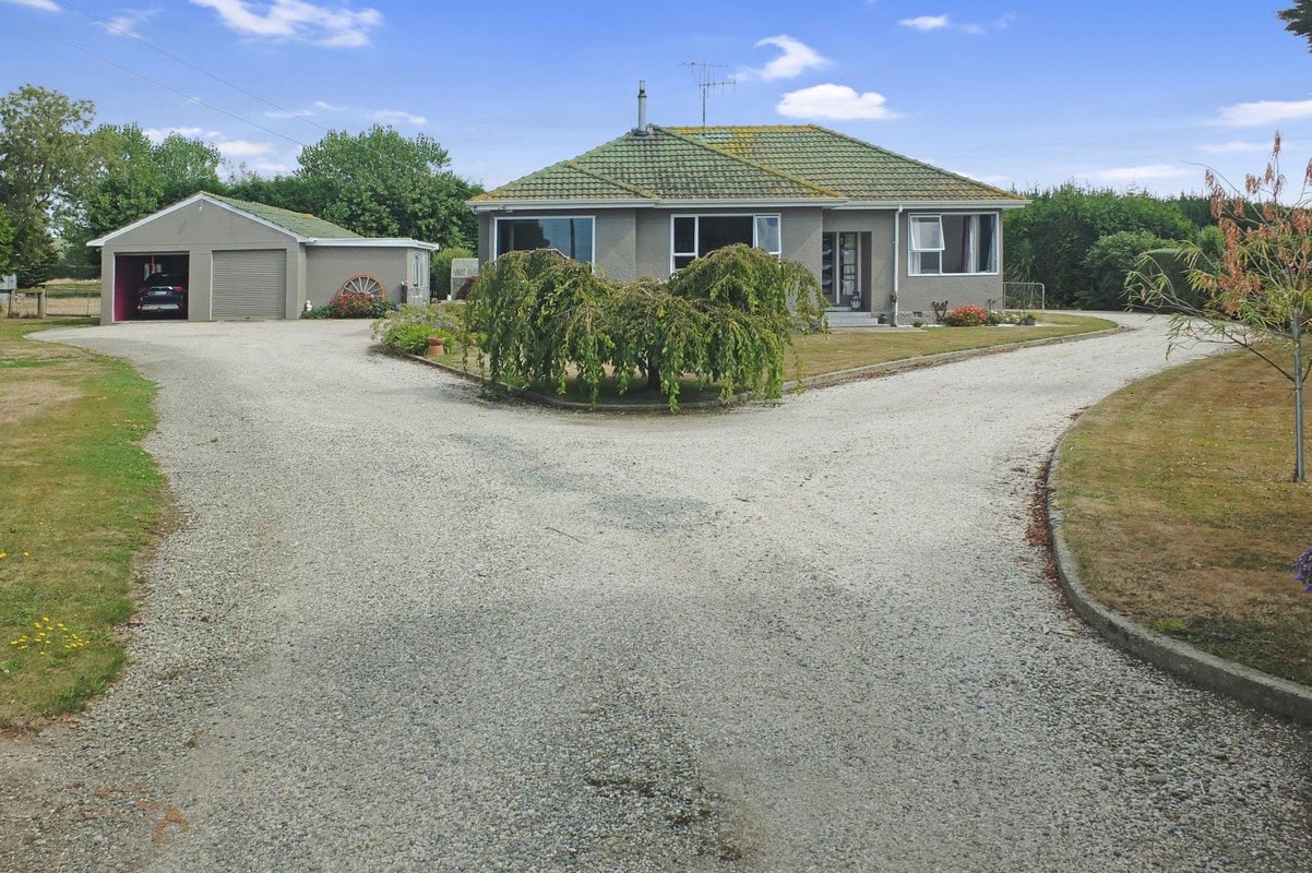 661 Hilderthorpe-Pukeuri Road, Oamaru - Carousel 2