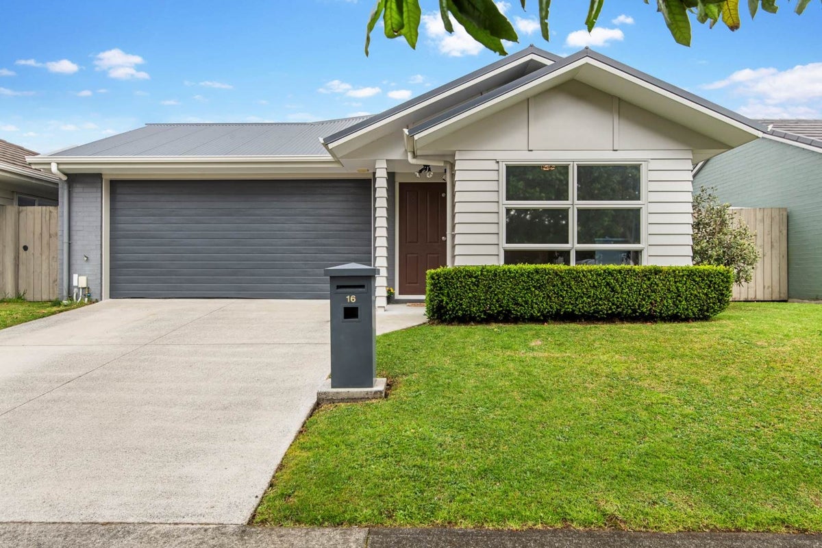 16 Poaka Avenue, Takanini, Papakura, Auckland - Carousel 1