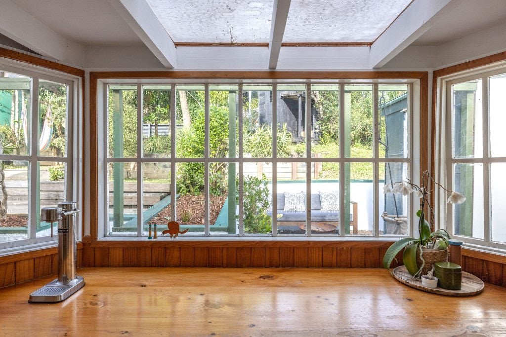 28 Wharf Road, Ostend, Waiheke Island - Carousel 1