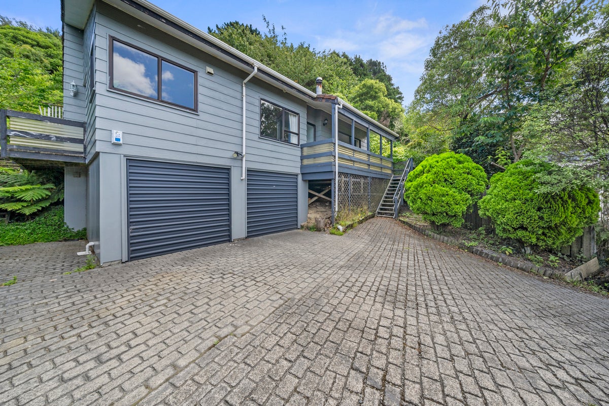 145 Miromiro Road, Normandale, Lower Hutt - Carousel 1