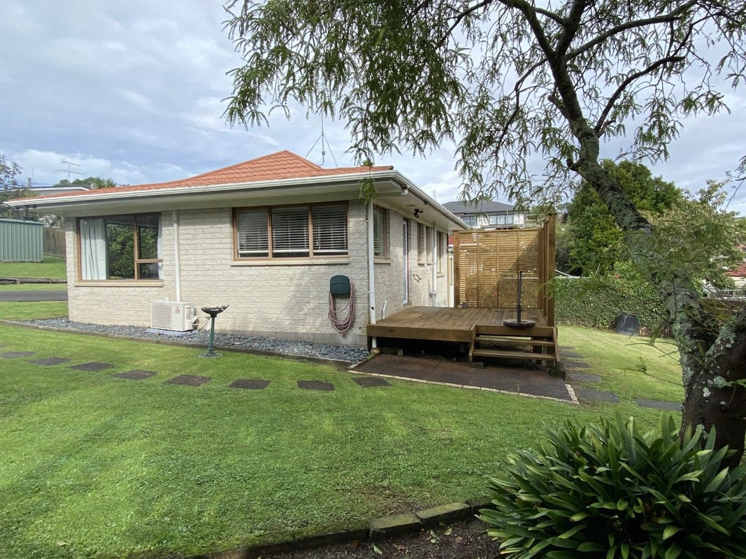 1/11 Tainui Street, Torbay, Auckland - Carousel 1
