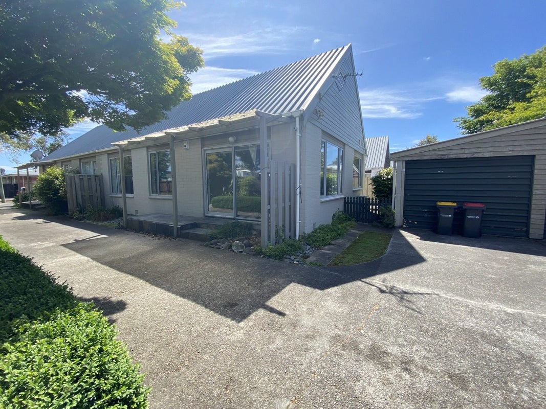 5/12 Keoghs Lane, St Albans, Christchurch - Carousel 1