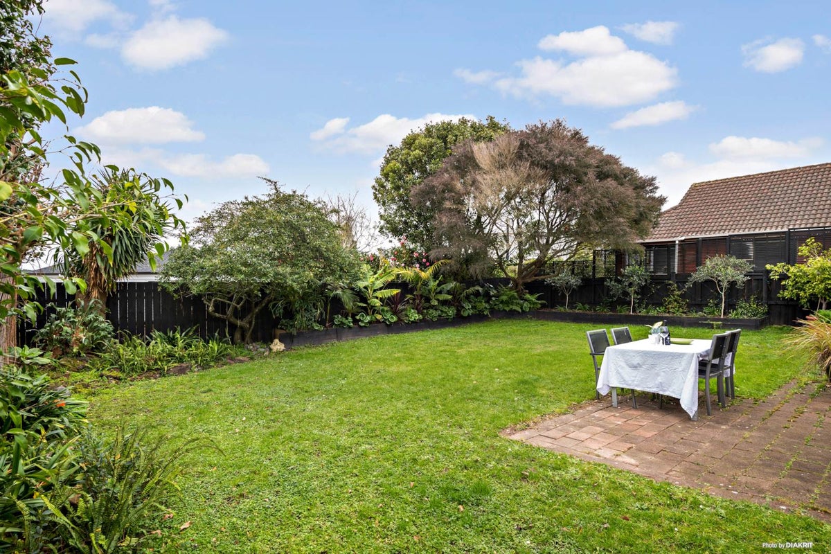 8/100 RIDGE RD, Howick, Auckland - Carousel 2