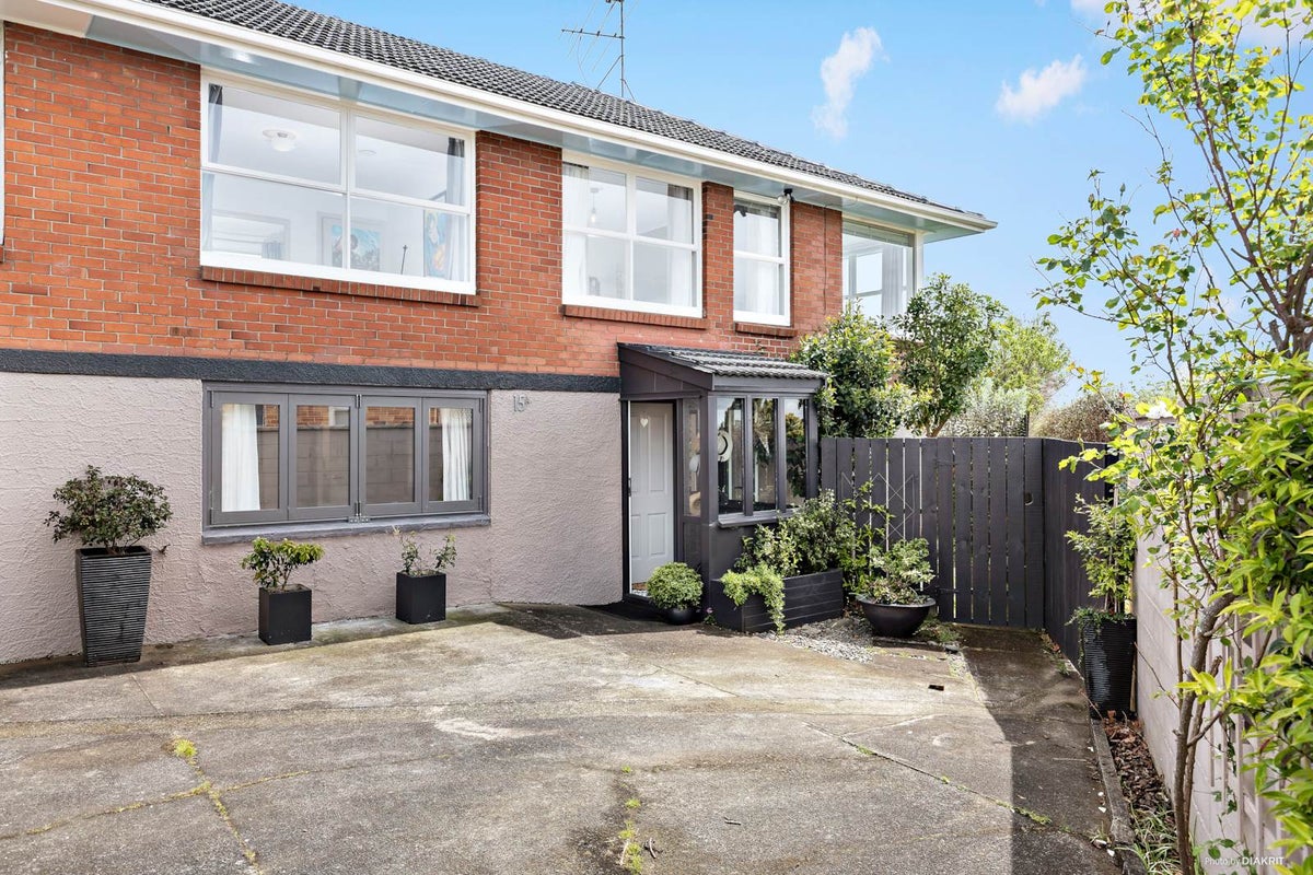 15A Currie Avenue, Hillsborough, Auckland - Carousel 1